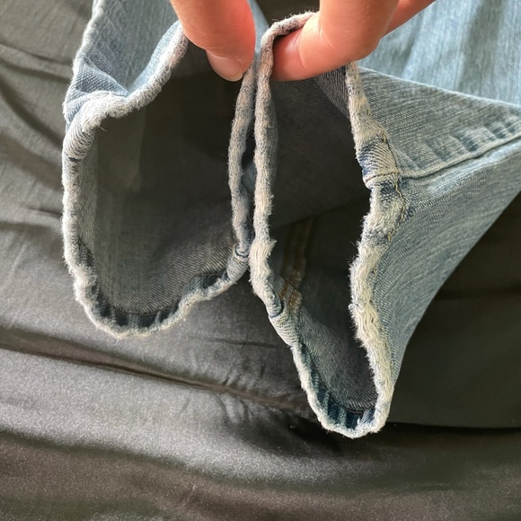 Girls/Woman’s Abercrombie & Fitch Distressed Jeans SZ 2/S - Picture 5 of 5